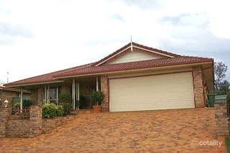8 Shamrock Ct, Middle Ridge, QLD 4350