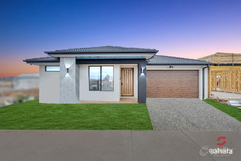 Property photo of 16 Prunus Crescent Fraser Rise VIC 3336