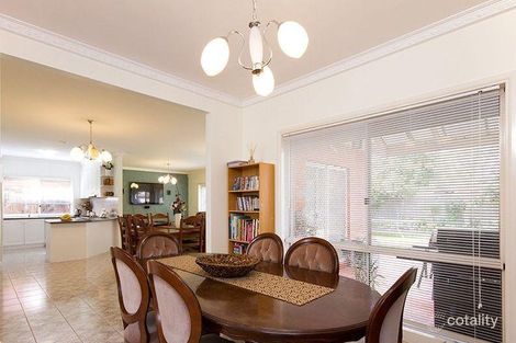 Property photo of 19 Vivienne Way Berwick VIC 3806