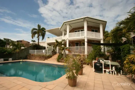 25 Captain Blackwood Dr, Sarina Beach, QLD 4737