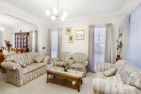 Property photo of 32 Daniel Solander Drive Endeavour Hills VIC 3802