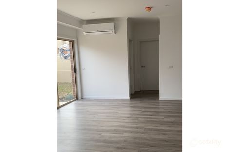 Property photo of 8 Jaffna Place Springvale South VIC 3172