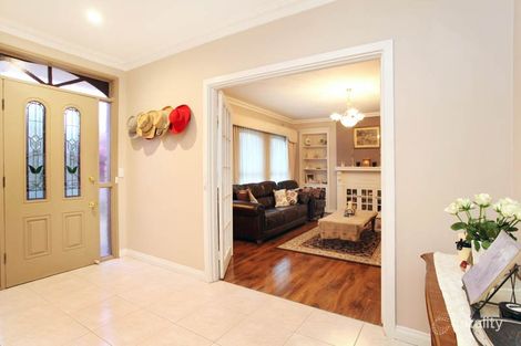 Property photo of 4 Woodleigh Place Gladstone Park VIC 3043