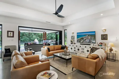 Property photo of 18 Whipbird Place Ewingsdale NSW 2481