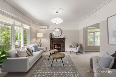 Property photo of 2 Lucknow Court Mitcham VIC 3132