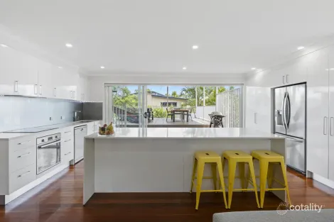 Property photo of 21 Timbertop Mead Burleigh Heads QLD 4220