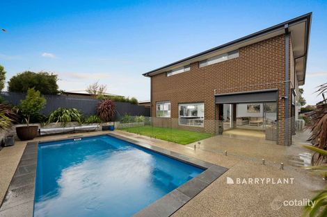 11 Cotswold Cres, Officer, VIC 3809