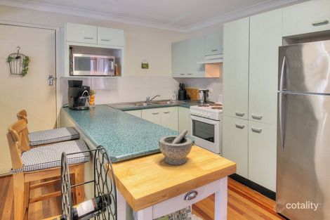 Property photo of 92 Pareena Crescent Mansfield QLD 4122