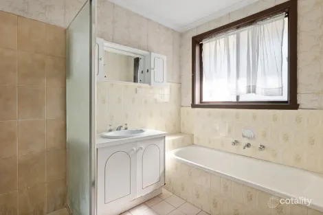 Property photo of 4 Manyung Court Keilor East VIC 3033