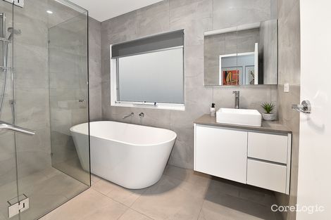 Property photo of 393 Pascoe Vale Road Strathmore VIC 3041