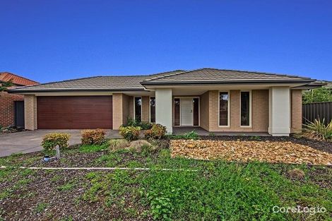 Property photo of 4 Bellfield Avenue Caroline Springs VIC 3023