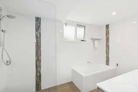 Property photo of 18 Julian Road Kincumber NSW 2251