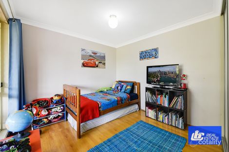 Property photo of 3 Farnborough Court Wattle Grove NSW 2173