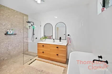 Property photo of 25 Killarney Street Thornton NSW 2322