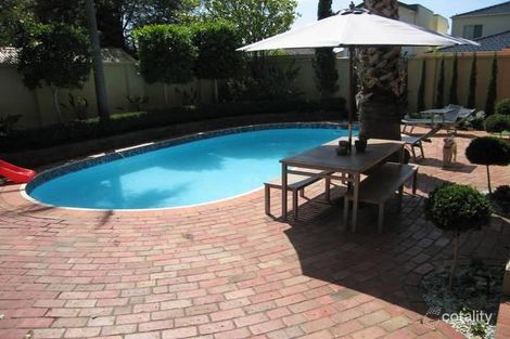 33 Valentine Gr, Armadale, VIC 3143