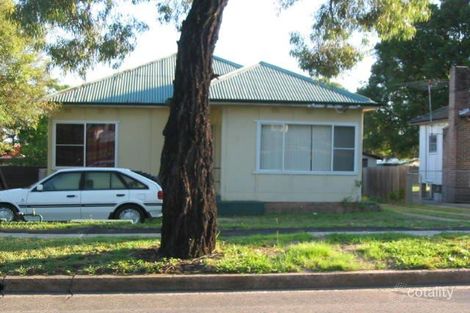 16 Enright St, East Hills, NSW 2213