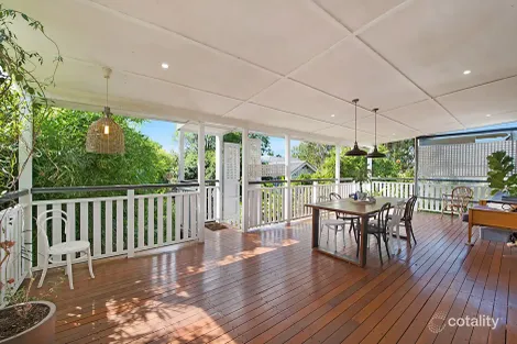 19 Crump St, Holland Park West, QLD 4121