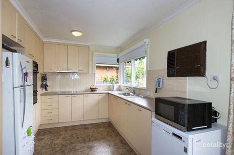 Property photo of 30 Lea Crescent Bundoora VIC 3083