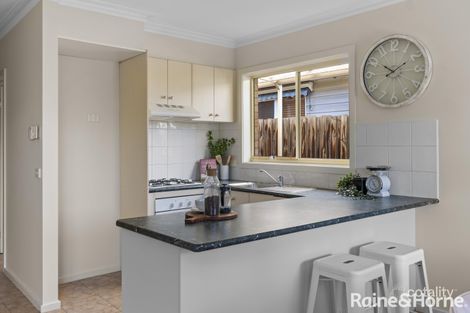 Property photo of 10 Runcorn Crescent Deer Park VIC 3023