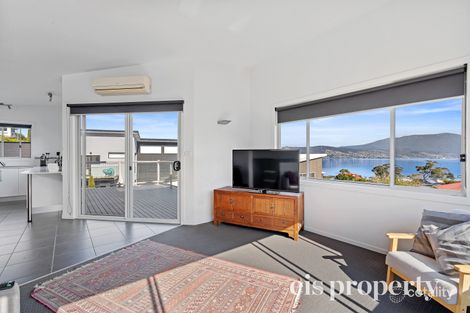 Property photo of 1/641 Oceana Drive Tranmere TAS 7018