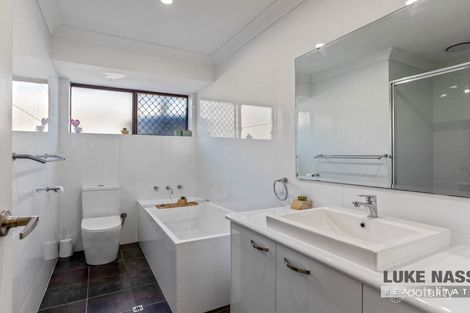 Property photo of 5 Vistula Terrace Kelmscott WA 6111