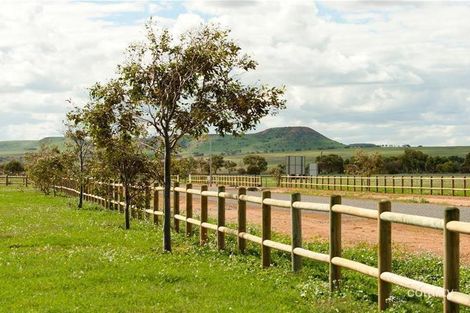 81 Eastlyn Dr, Deepdale, WA 6532