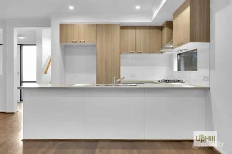 Property photo of 7 Portrait Place Clyde North VIC 3978