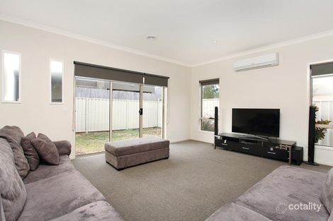 Property photo of 66 Lawson Way Caroline Springs VIC 3023