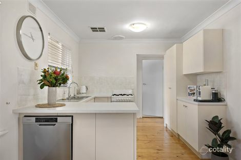 Property photo of 18 Carbenet Drive Hackham SA 5163