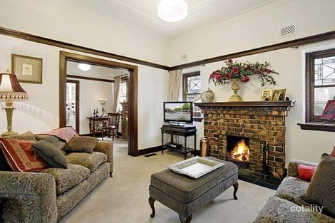 Property photo of 10 Valley Parade Glen Iris VIC 3146
