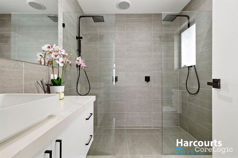 Property photo of 3/18 Boldrewood Parade Reservoir VIC 3073