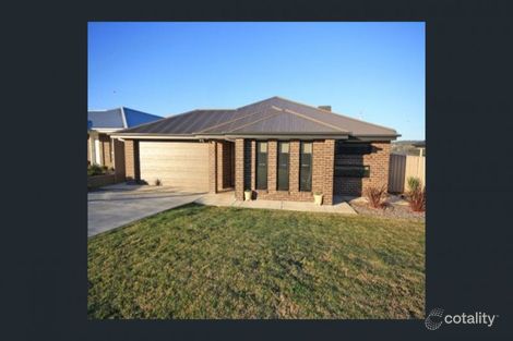 Property photo of 17 Willang Crescent Glenfield Park NSW 2650