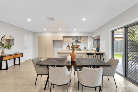 Property photo of 21 Moishe Circuit Springvale VIC 3171