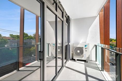 Property photo of 201/356 Orrong Road Caulfield North VIC 3161