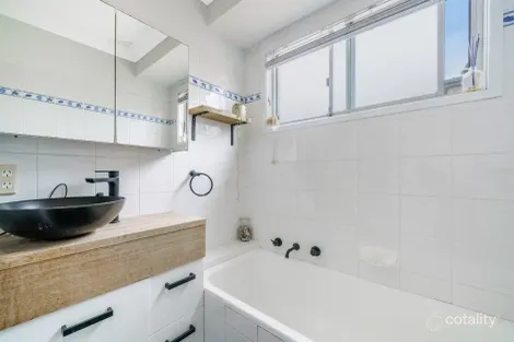 Property photo of 7 Hazel Close Berkeley Vale NSW 2261