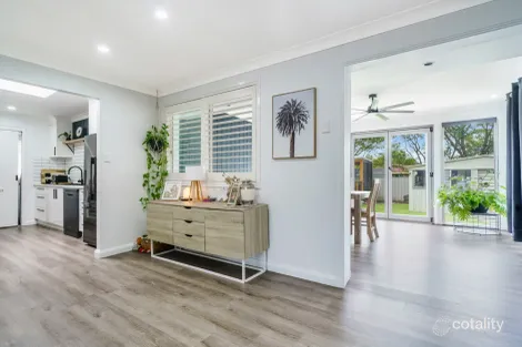 Property photo of 7 Hazel Close Berkeley Vale NSW 2261