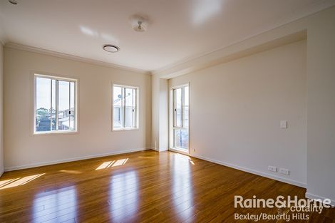 Property photo of 77 Coach Drive Voyager Point NSW 2172