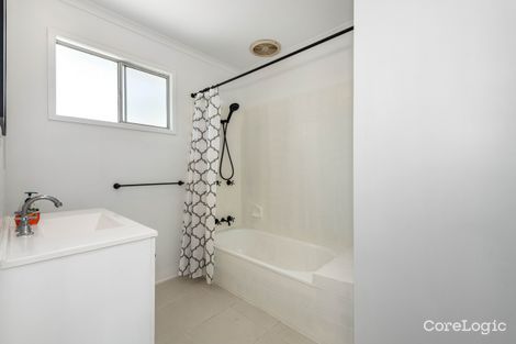 Property photo of 23 Cahill Crescent Rural View QLD 4740