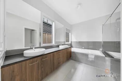 Property photo of 14 Bexley Terrace Donnybrook VIC 3064