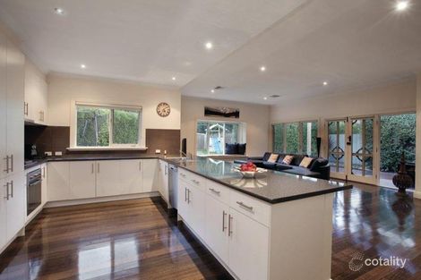 Property photo of 2 Bretonneux Square Malvern East VIC 3145