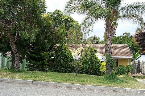 17 Sudlow St, Embleton, WA 6062