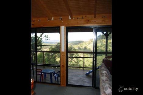 Property photo of 31 Gordon Crescent Withcott QLD 4352