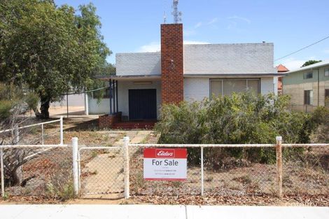 45 Coronation St, Merredin, WA 6415