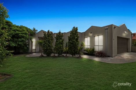 25 Royal Cres, Hillside, VIC 3037