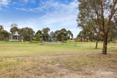 Property photo of 17 Kirwan Avenue Roxburgh Park VIC 3064