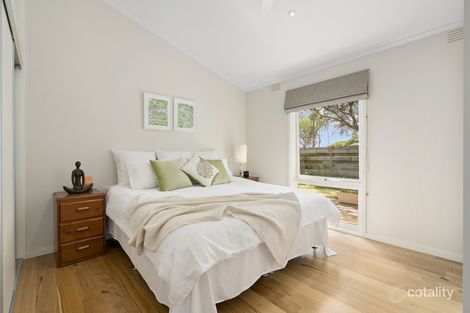 Property photo of 18 Phipps Crescent Diamond Creek VIC 3089