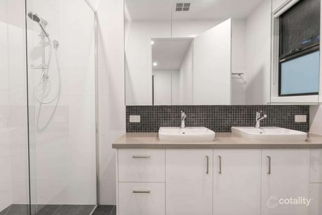 Property photo of 4 Olympia Court Ormond VIC 3204