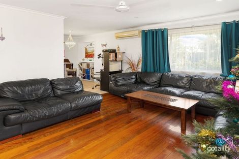 Property photo of 17 The Glade Labrador QLD 4215
