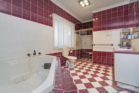 Property photo of 5 Thiele Crescent Evanston Park SA 5116
