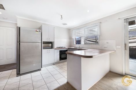 Property photo of 3 Bronhill Court Cranbourne West VIC 3977